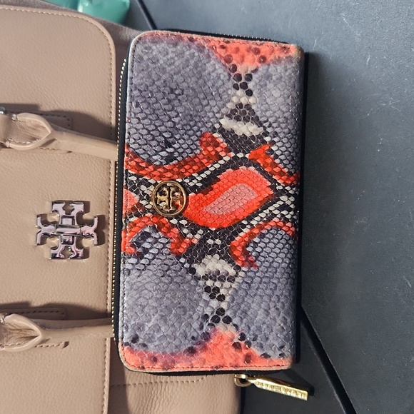 Tory Burch Handbags - Tory Burch Wallet